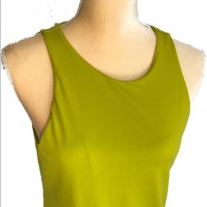 Ann Taylor 🚀 career-wear Top scoop front green